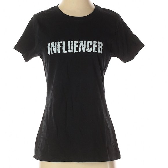 🌼 Distressed Graphic "Influencer" Tee, S  NWOT - Picture 1 of 4